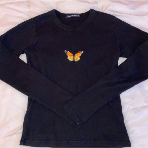 Brandy Melville Butterfly Embroidered Long Sleeve - Picture 1 of 2